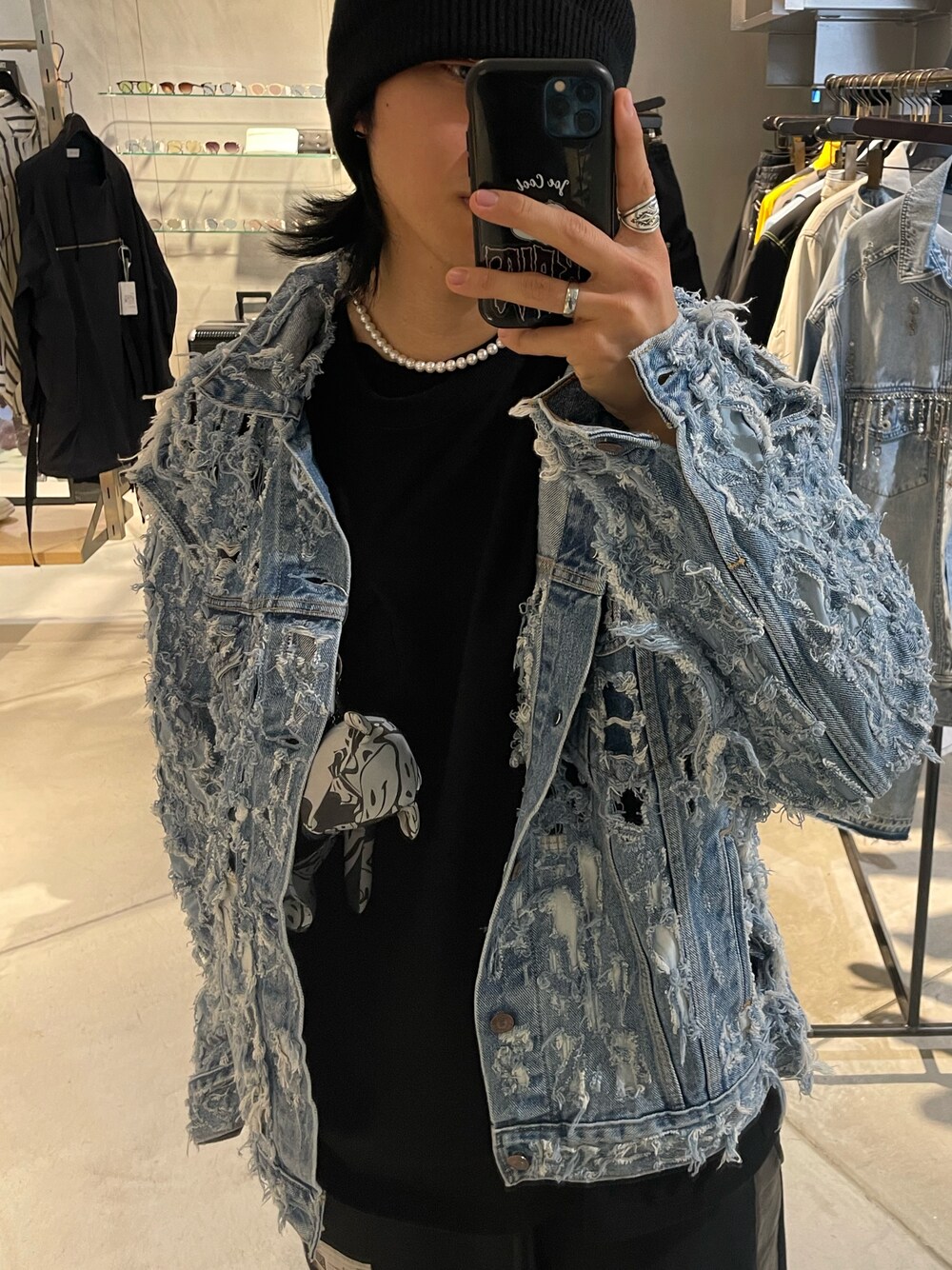 「大人カジュアル、春夏コーデ、春服コーデ、お花見、はるコーデ、カジュアルコーデ、デニムジャケット、requal、bodysong.、ROYAL FLASH、ロイヤルフラッシュ」｜「Requelのアイテム（デニムジャケット、ブルー系）」を使った、FUYUTOさん（メンズ・179cm）の春コーディネートの1枚目の写真