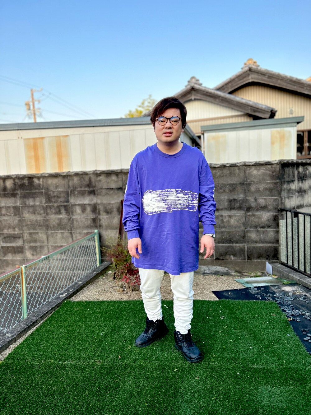 「Rocky Monroeのアイテム（スウェットパンツ、ホワイト系）」を使った、osamu0501さん（メンズ・165cm）の春コーディネートの1枚目の写真