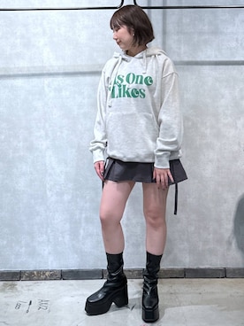 「PBLIM（ページボーイリム）のアイテム（パーカー）」を使った、りりかさん（レディース・156cm）の秋コーディネート