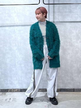 「PAGEBOY（ページボーイ）のモンスターフェザーカーディガン（カーディガン/ボレロ）」を使った、りりかさん（レディース・156cm）の秋コーディネート