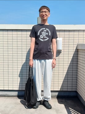 「アイテム（トップス）」を使った、tenteco02さん（メンズ・176cm）の夏コーディネート