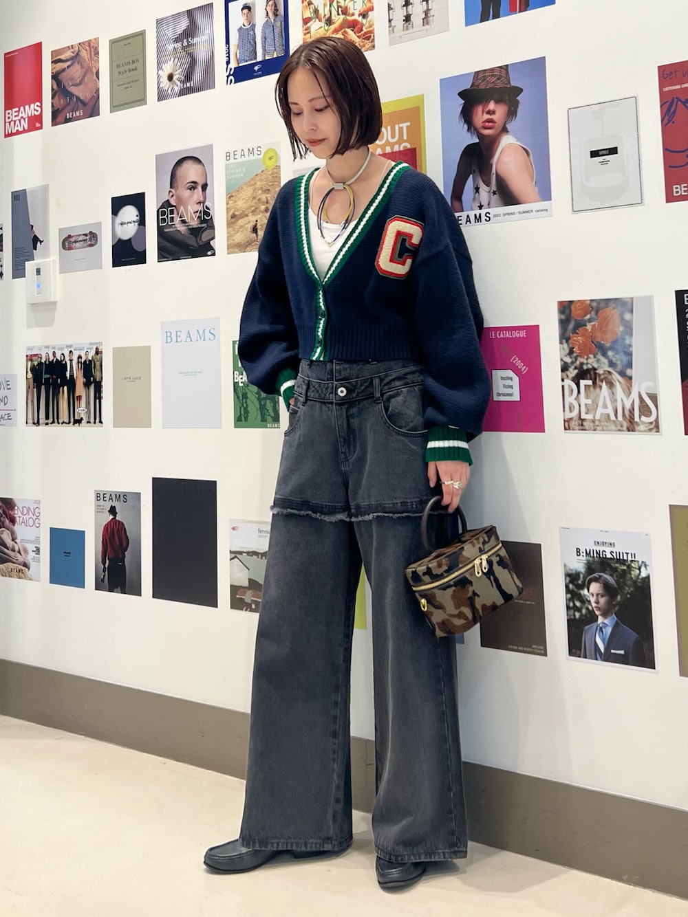 「オトナカジュアル、きれいめカジュアル、ラフコーデ、オトナカワイイ、デニム、デニムコーデ」｜「Ray BEAMSのChampion / 別注 ニット カーディガン（カーディガン/ボレロ、ブルー系）」を使った、AOIさん（レディース・162cm）の秋コーディネートの1枚目の写真