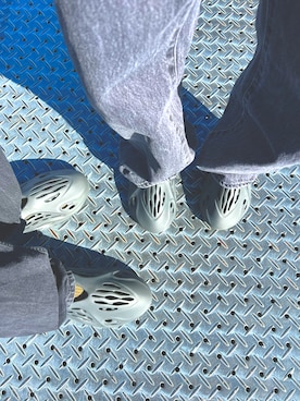 「Yeezy（イージー）のアイテム（サンダル）」を使った、yeezy275さん（メンズ・168cm）の春コーディネート