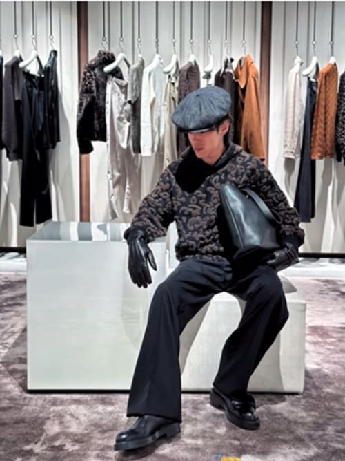 エンポリオ アルマーニ】フード付きセーター バージンウール