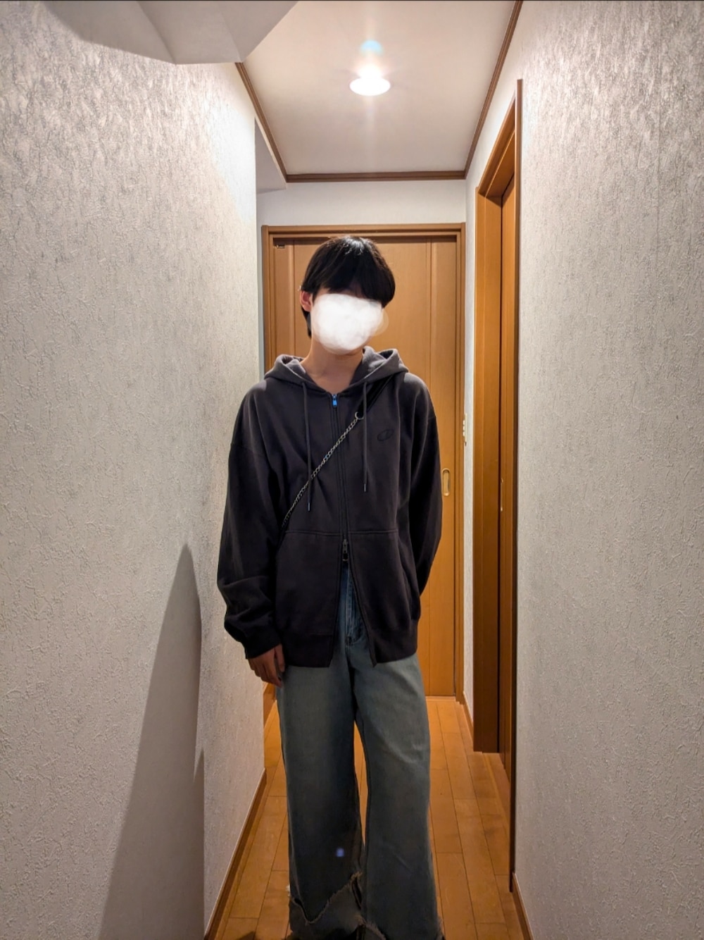 「CLEL、秋コーデ、メンズファッション」｜「CLELの【CLEL】Vintage Design Roll-up Denim Pants/ヴィンテージデザイン ロールアップデニムパンツ（デニムパンツ、ベージュ系）」を使った、tengu さん（メンズ・166cm）の秋コーディネートの1枚目の写真