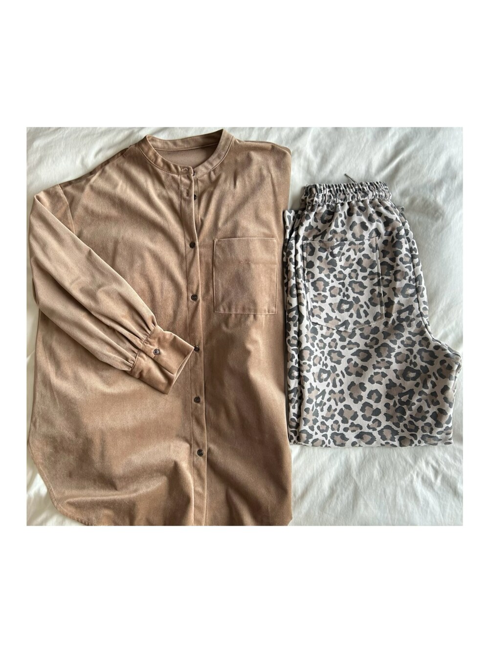「ootd、今日のコーデ、outfit、Samansa Mos2 blue」｜「Samansa Mos2 blueの無地／柄アソートタックテーパードパンツ（その他パンツ、ベージュ系）」を使った、ねあ／Neaさん（レディース・158cm）の秋コーディネートの1枚目の写真