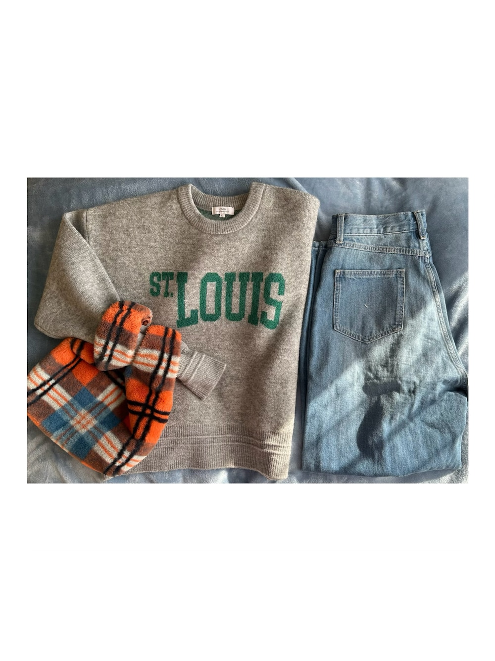 「outfit、coen、ThreeFourTime、デニム、メンズライク」｜「coenのフラッフィーロゴジャカードニット（WEB限定カラー）（ニット/セーター、グレー系）」を使った、ねあ／Neaさん（レディース・158cm）の冬コーディネートの1枚目の写真
