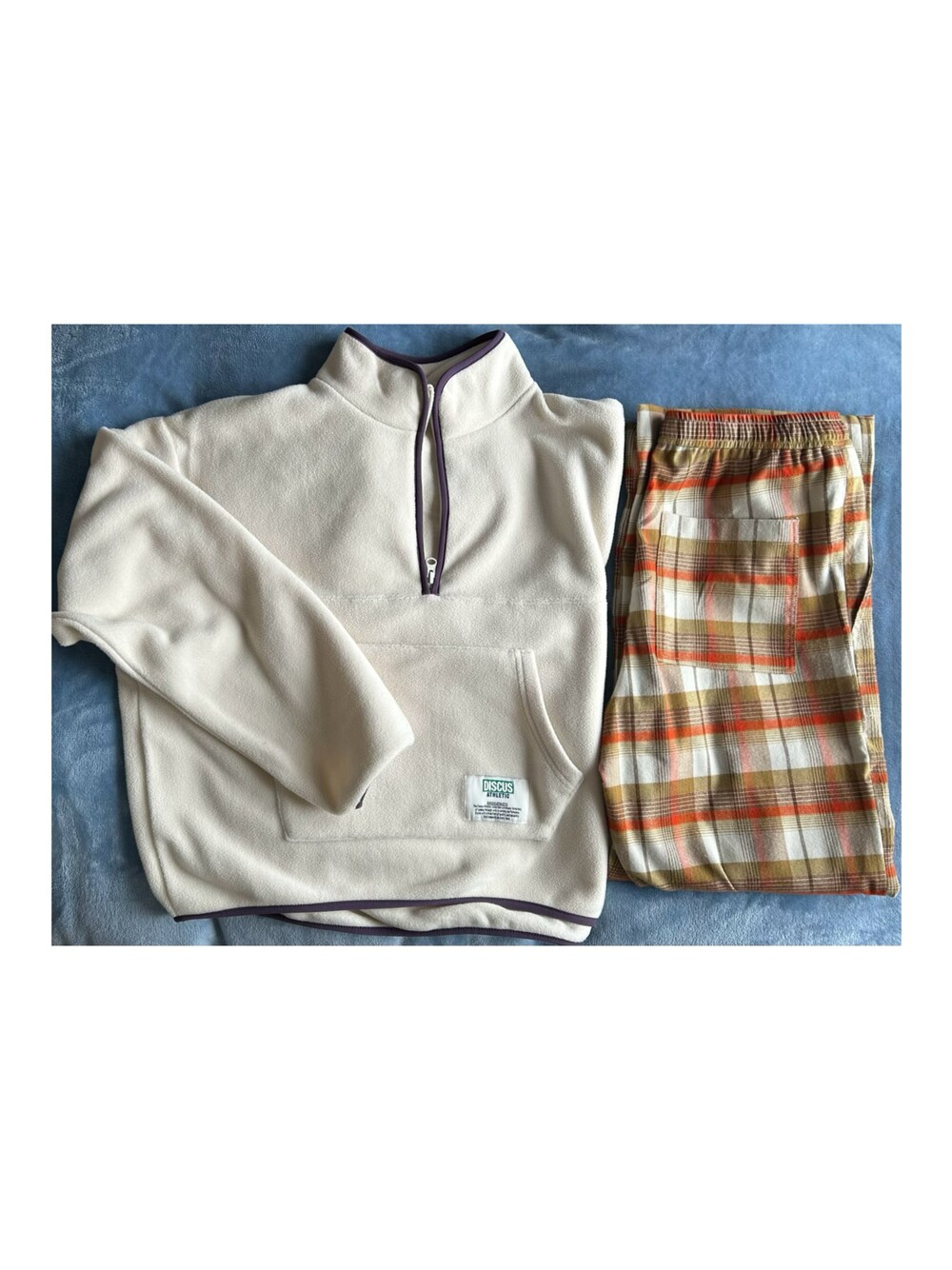 「outfit、discus、coen」｜「DISCUSの2023AW DISCUS/ディスカス 配色パイピング フリース プルオーバー ハーフジップ（スウェット、ホワイト系）」を使った、ねあ／Neaさん（レディース・158cm）の春コーディネートの1枚目の写真