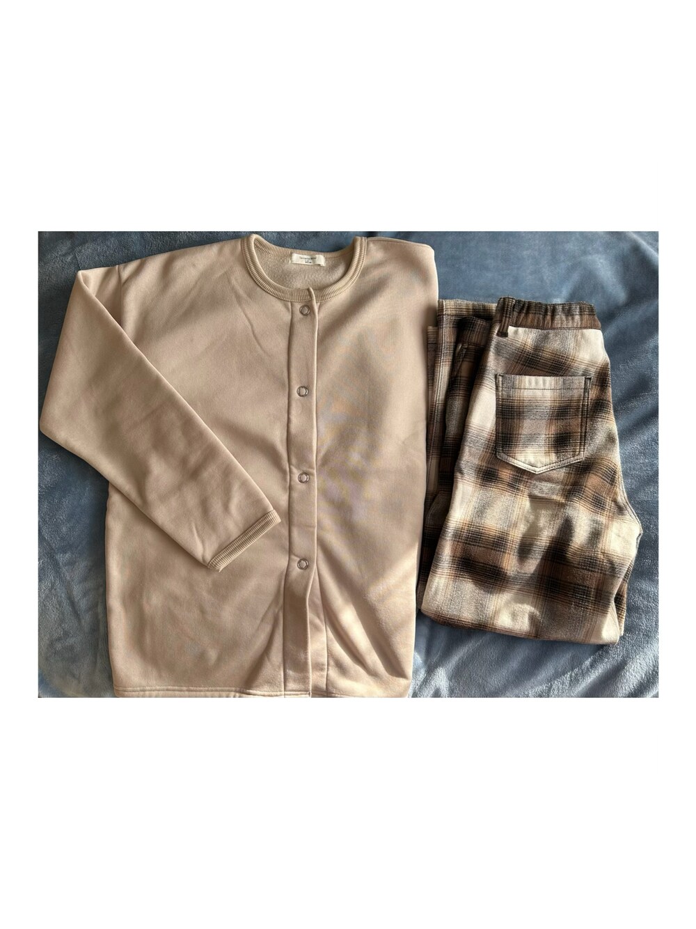「outfit、Samansa Mos2 blue、ROOTOTE、しまむら、時間差投稿」｜「Samansa Mos2 blueの裏起毛裏毛カットカーディガン（カーディガン/ボレロ、ベージュ系）」を使った、ねあ／Neaさん（レディース・158cm）の冬コーディネートの1枚目の写真