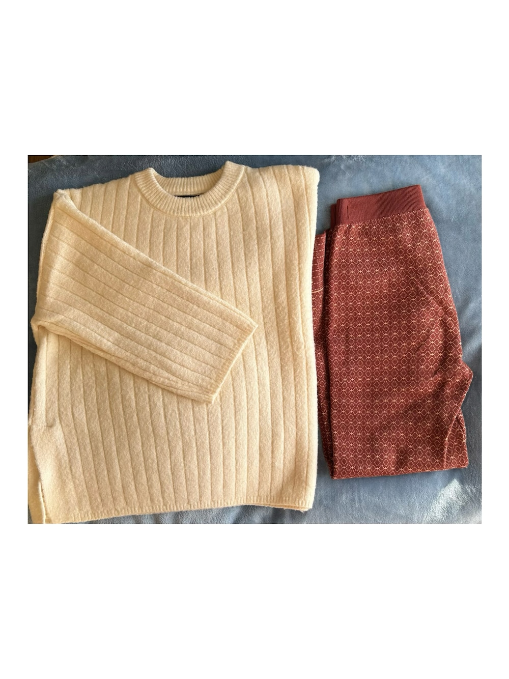「outfit、coen、lugnoncure、時間差投稿」｜「Lugnoncureのワイドリブチュニックニット（ニット/セーター、ホワイト系）」を使った、ねあ／Neaさん（レディース・158cm）の冬コーディネートの1枚目の写真