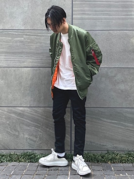 「EDWIN」｜「アイテム（MA-1）」を使った、 松波 侑亮さん（メンズ・164cm）の冬コーディネート