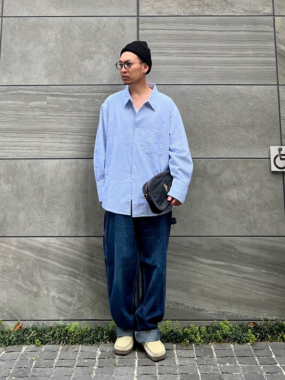 「Lee、lee、leejapan、EDWIN、edwinjapan、エドウィン、USポロ」｜「GUのアイテム（ニットキャップ/ビーニー、ブラック系）」を使った、 松波 侑亮さん（メンズ・164cm）の春コーディネートの1枚目の写真