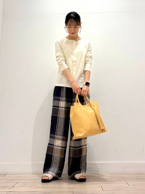 1er Arrondissement リネン ヘリンボーンバックイージーパンツ 1er Arrondissement（プルミエアロンディスモン）の「リネン