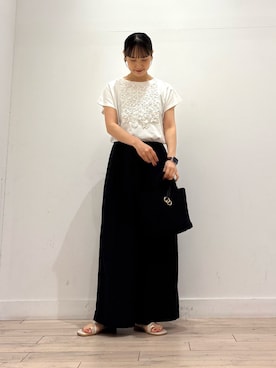 「URBAN RESEARCH Sonny Label（アーバンリサーチサニーレーベル）のフロントフリルプルオーバー（Tシャツ/カットソー、ホワイト系）」を使った、amiさん（レディース・160cm）の夏コーディネート