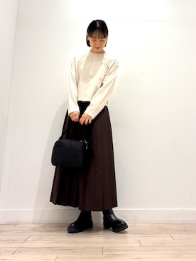「アイテム（スカート）」を使った、amiさん（レディース・160cm・30代）の秋コーディネート