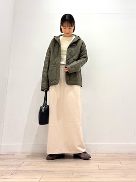 「アイテム（スカート）」を使った、amiさん（レディース・160cm・30代）の秋コーディネート