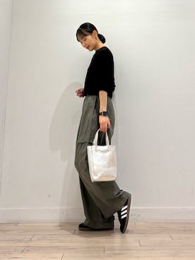 「かぐれ（カグレ）のアイテム（Tシャツ/カットソー）」を使った、amiさん（レディース・160cm）の秋コーディネート
