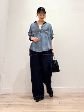 「アイテム（ボストンバッグ）」を使った、amiさん（レディース・160cm）の秋コーディネート
