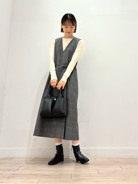 「アイテム（イヤリング）」を使った、amiさん（レディース・160cm・30代）の秋コーディネート