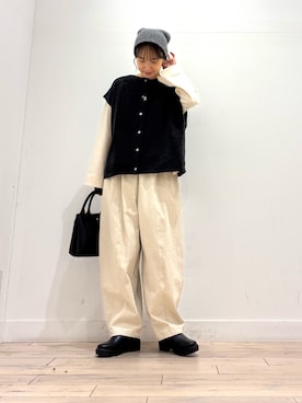 「アイテム（ニットキャップ/ビーニー）」を使った、amiさん（レディース・160cm）の秋コーディネート