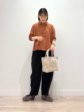 「アイテム（トートバッグ）」を使った、amiさん（レディース・160cm・30代）の秋コーディネート