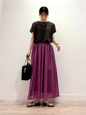 「アイテム（スカート、パープル系）」を使った、amiさん（レディース・160cm）の夏コーディネート