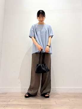 「URBAN RESEARCH DOORS（アーバンリサーチドアーズ）のドライタッチリラックスパンツ | 接触冷感/UVカット/吸水速乾/マシンウォッシャブル/イージーパンツ/旅行/帰省（その他パンツ、ブラウン系）」を使った、amiさん（レディース・160cm）の夏コーディネート
