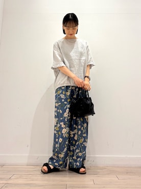 「かぐれ（カグレ）のリネンフリルスリーブプルオーバー（シャツ/ブラウス、グレー系）」を使った、amiさん（レディース・160cm）の春コーディネート