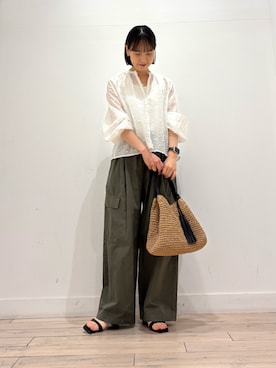 「URBAN RESEARCH DOORS（アーバンリサーチドアーズ）のカットドビーブラウス（シャツ/ブラウス、ホワイト系）」を使った、amiさん（レディース・160cm）の春コーディネート