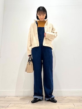 「アイテム（サロペット/オーバーオール、ブルー系）」を使った、amiさん（レディース・160cm）の秋コーディネート