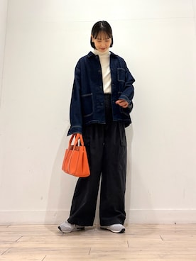 「アイテム（カバーオール）」を使った、amiさん（レディース・160cm）の秋コーディネート