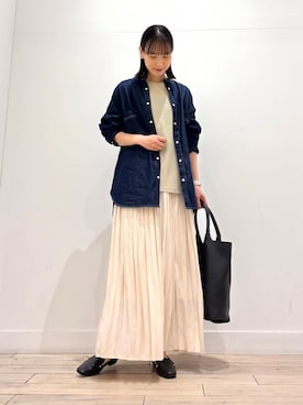 「プリーツ」｜「アイテム（アクセサリー）」を使った、amiさん（レディース・160cm）の春コーディネート