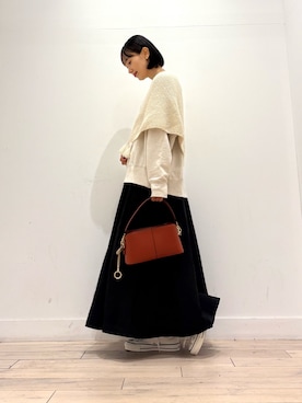 「アイテム（イヤリング）」を使った、amiさん（レディース・160cm）の秋コーディネート