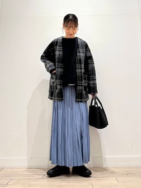 「冬の差し色コーデ」｜「アイテム（スウェット）」を使った、amiさん（レディース・160cm）の冬コーディネート