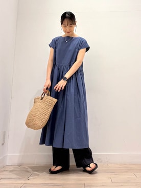 「アイテム（イヤリング、ゴールド系）」を使った、amiさん（レディース・160cm）の夏コーディネート