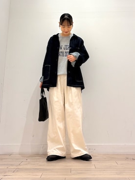 「URBAN RESEARCH DOORS（アーバンリサーチドアーズ）の『別注』Champion×DOORS　SWEAT CREWNECK PULLOVER（スウェット、グレー系）」を使った、amiさん（レディース・160cm）の秋コーディネート