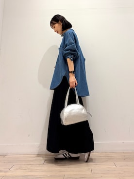 「アイテム（イヤリング）」を使った、amiさん（レディース・160cm・30代）の秋コーディネート