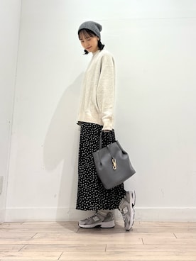 「アイテム（イヤリング）」を使った、amiさん（レディース・160cm）の秋コーディネート