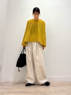 「アイテム（イエロー系）」を使った、amiさん（レディース・160cm・30代）の秋コーディネート