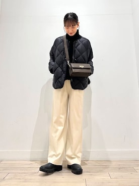 「URBAN RESEARCH DOORS（アーバンリサーチドアーズ）のタートルネックニット（ニット/セーター）」を使った、amiさん（レディース・160cm）の冬コーディネート