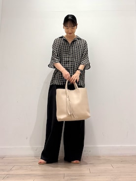 「RODE SKO（ロデスコ）のタッセル軽量2WAYシンプルトートバッグ（トートバッグ、ホワイト系）」を使った、amiさん（レディース・160cm）の夏コーディネート