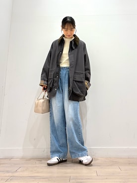 「アイテム（ボストンバッグ）」を使った、amiさん（レディース・160cm）の秋コーディネート