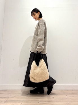 「アイテム（イヤリング）」を使った、amiさん（レディース・160cm）の秋コーディネート