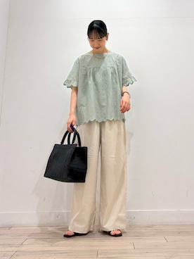 「URBAN RESEARCH DOORS（アーバンリサーチドアーズ）のアイレットレース2wayブラウス（シャツ/ブラウス、グリーン系）」を使った、amiさん（レディース・160cm）の夏コーディネート
