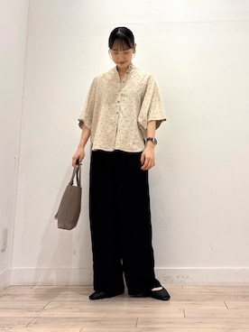「URBAN RESEARCH DOORS（アーバンリサーチドアーズ）のリネンリヨセルドットドルマンシャツ（シャツ/ブラウス、ベージュ系）」を使った、amiさん（レディース・160cm）の夏コーディネート