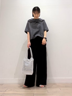 「かぐれ（カグレ）のスカーフプルオーバー（シャツ/ブラウス、ブルー系）」を使った、amiさん（レディース・160cm）の春コーディネート