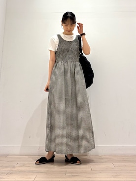 「URBAN RESEARCH Sonny Label（アーバンリサーチサニーレーベル）のサマーチェックシャーリングキャミワンピース（ワンピース、ブラック系）」を使った、amiさん（レディース・160cm）の夏コーディネート
