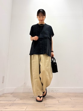 「かぐれ（カグレ）のリネンWポケットフレンチシャツ（シャツ/ブラウス、ブラック系）」を使った、amiさん（レディース・160cm）の夏コーディネート