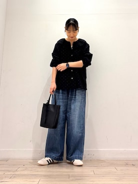 「かぐれ（カグレ）のフリルネックドットブラウス（シャツ/ブラウス、ブラック系）」を使った、amiさん（レディース・160cm）の秋コーディネート