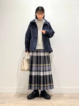 「アイテム（マウンテンパーカー）」を使った、amiさん（レディース・160cm）の秋コーディネート